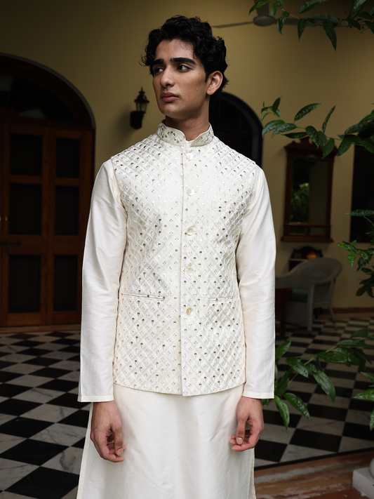 Patr
Bundi
jacket
Embroidered Jacket