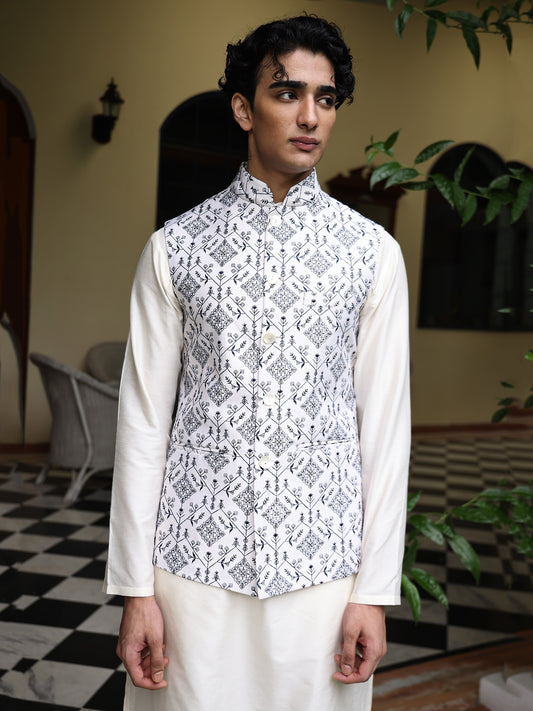 Patr
Bundi
jacket
Embroidered 
Embroidered Jacket