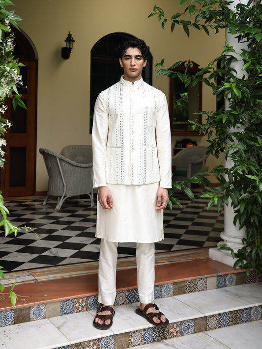 Patr
Bundi Set
jacket
Embroidered 
Embroidered Jacket Set