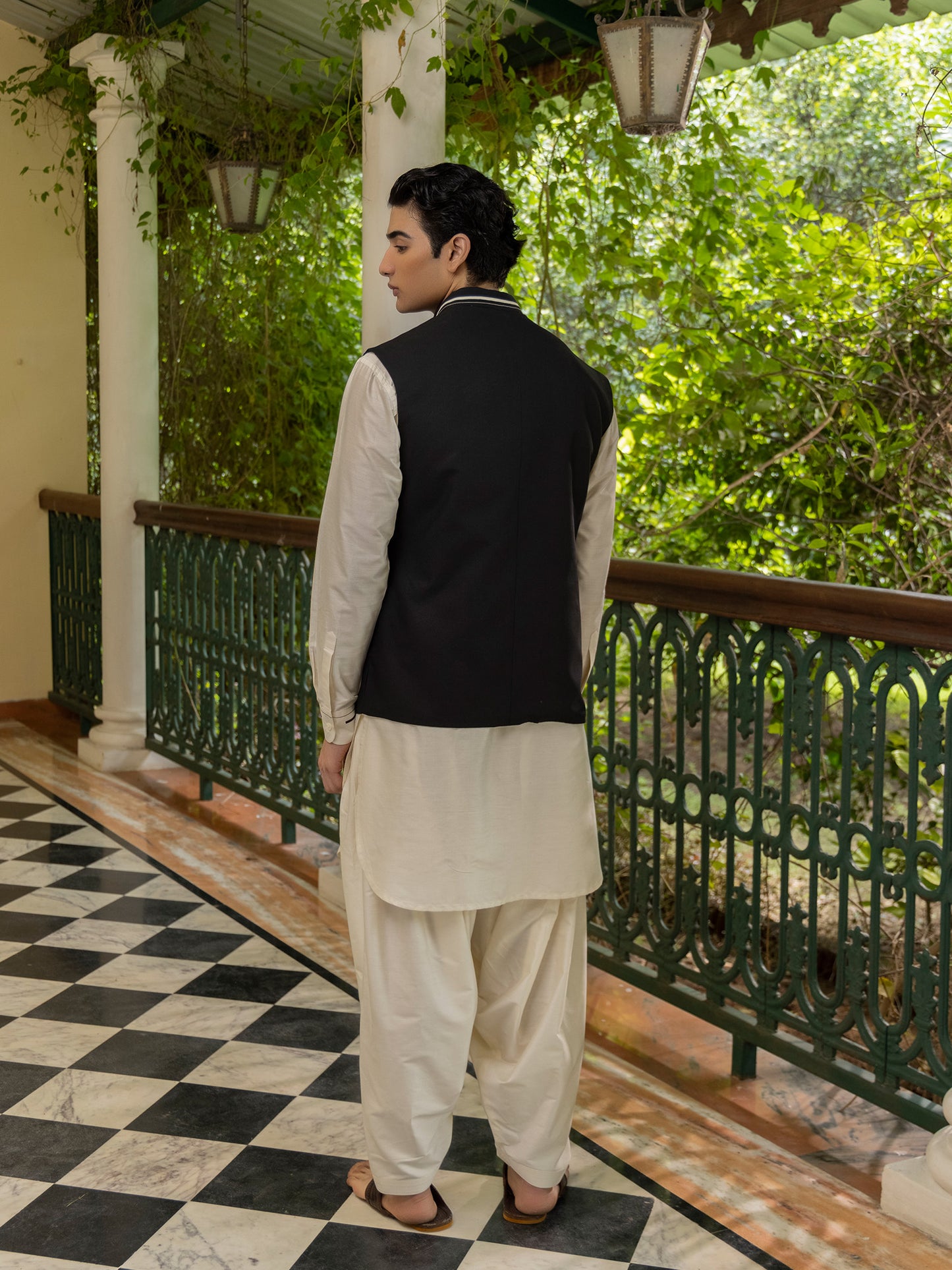 Dilbagh Black Katan Bundi Set