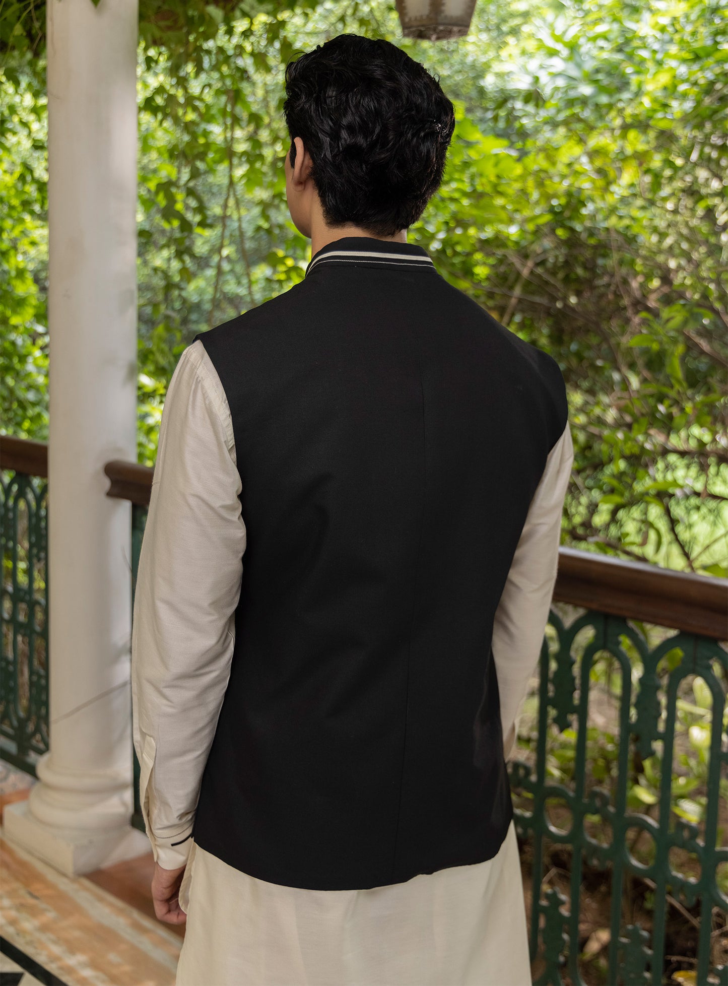 Dilbagh Black Katan Bundi Set