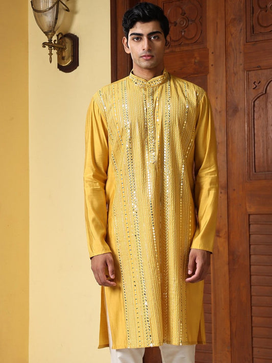 Patr
Embroidered
Kurta 
Embroidered Kurta
Yellow