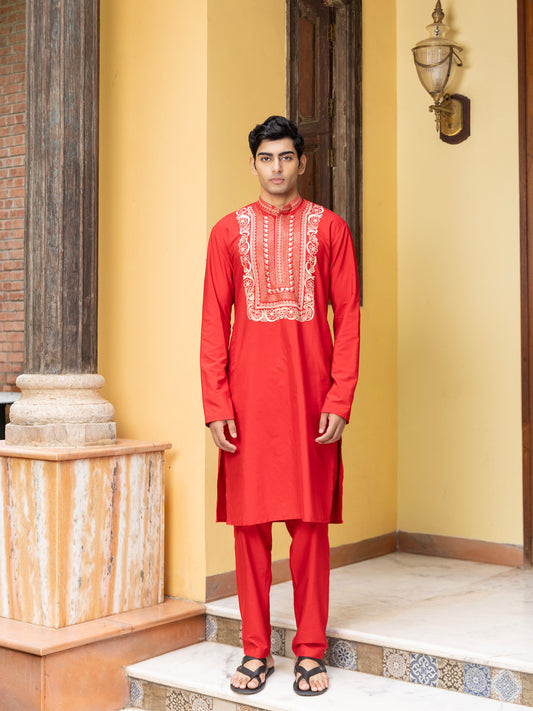 Patr
Embroidered
Kurta Set
Embroidered Kurta Set
Red