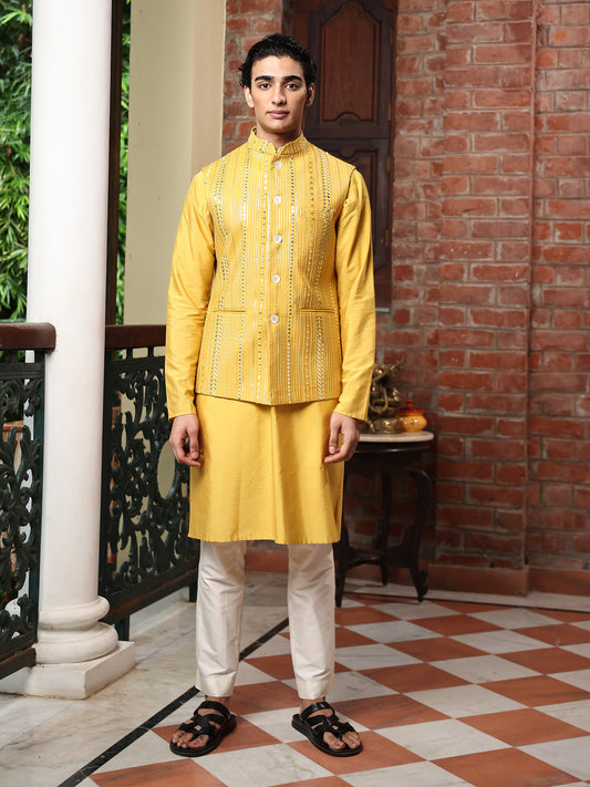Patr
Bundi Set
jacket
yellow
Black
Embroidered 
Embroidered Jacket Set