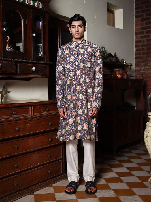Patr
Printed
Kurta Set
Printed Kurta Set
Dark Blue