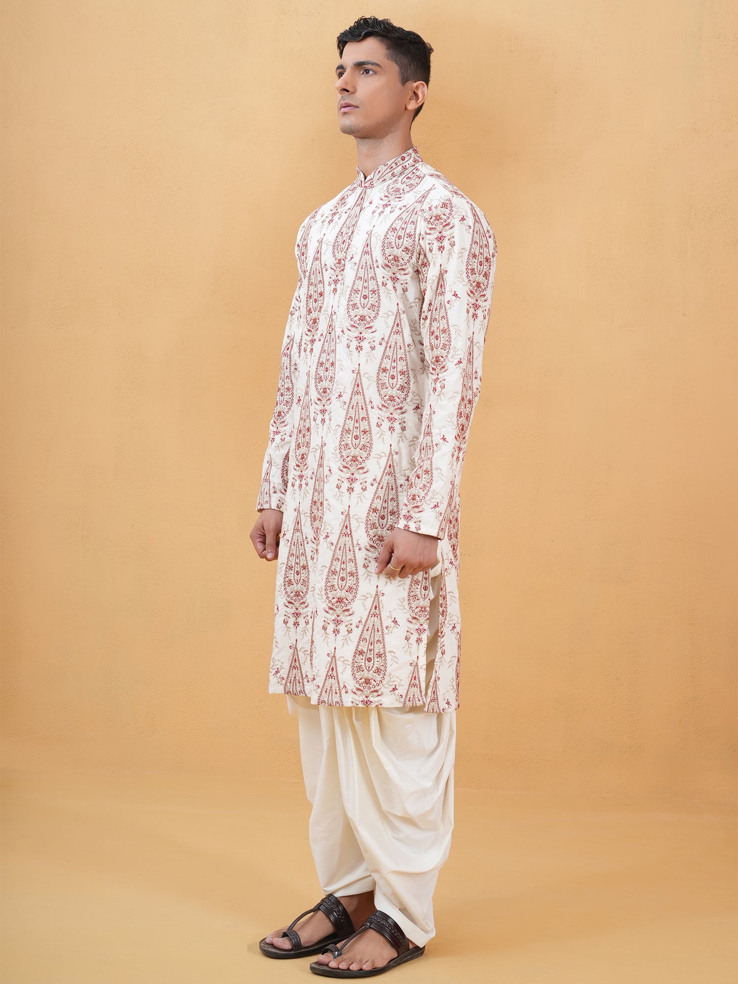 Aarvish Ivory Embroidered Katan Kurta