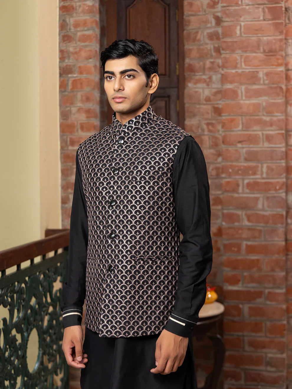 Embroidered Bundi
