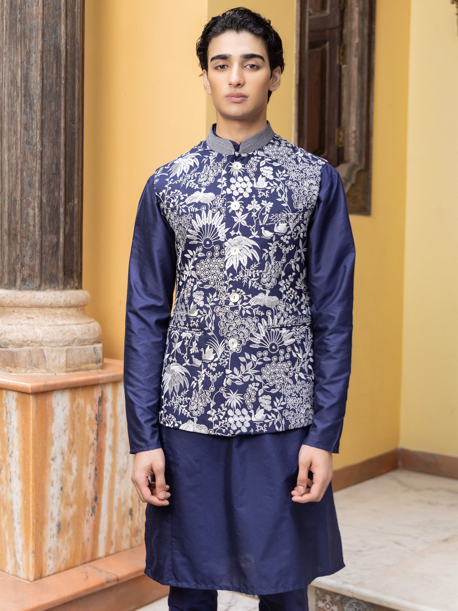 Embroidered Bundi