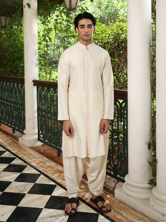 Patr
Kurta Set
Solid Kurta Set
Ivory