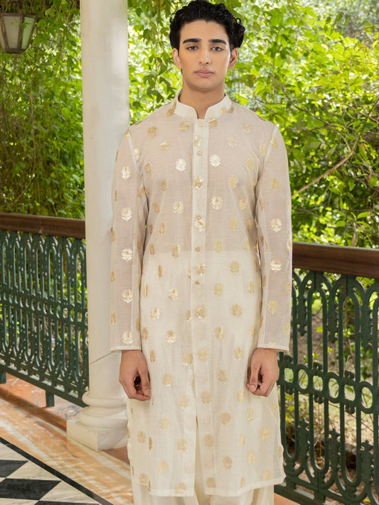 Patr
Solid
Kurta 
Solid Kurta
Ivory