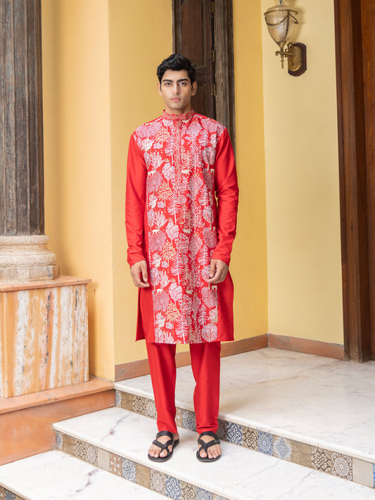 Patr
Embroidered
Kurta 
Embroidered Kurta
Red
