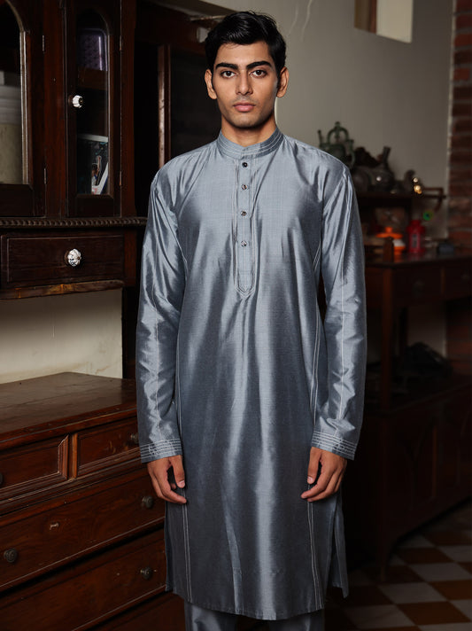 Patr
Kurta
Solid Kurta
Sky Blue